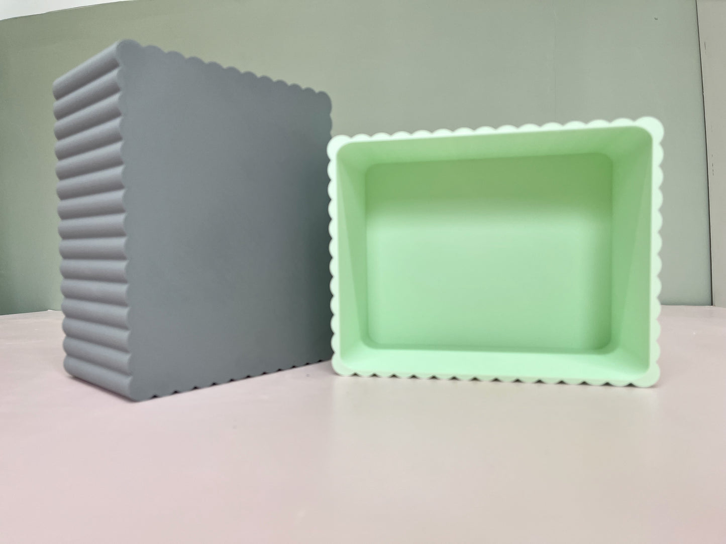 Scalloped Edge Storage box