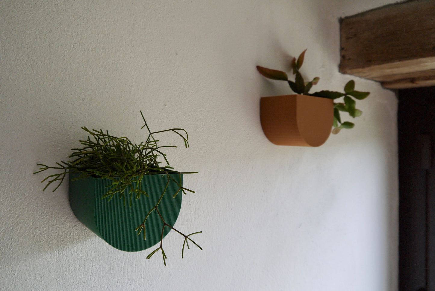 Stripe Texture Wall Mounted Pot Indoor